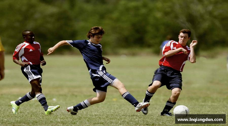 必一·运动(B-Sports)官方网站赛场瞬息万变，直播分秒必争！🏀